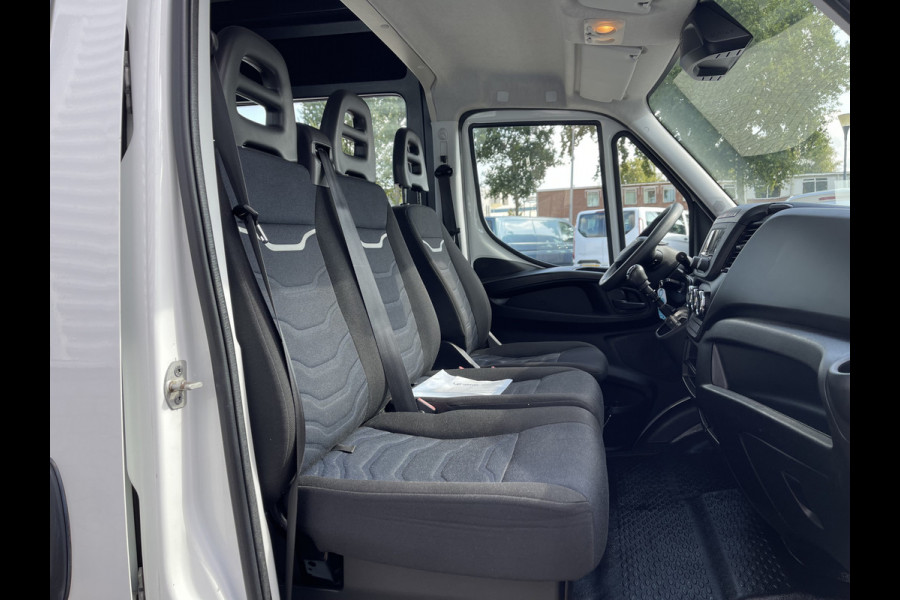 Iveco Daily 35S16V 2.3 410 L4H2 DC 7 persoons / ideaal voor motorsport camper / lease vanaf € 536 / mag 3500 kg trekken / climate control / euro 6 diesel / 270 graden achterdeuren !