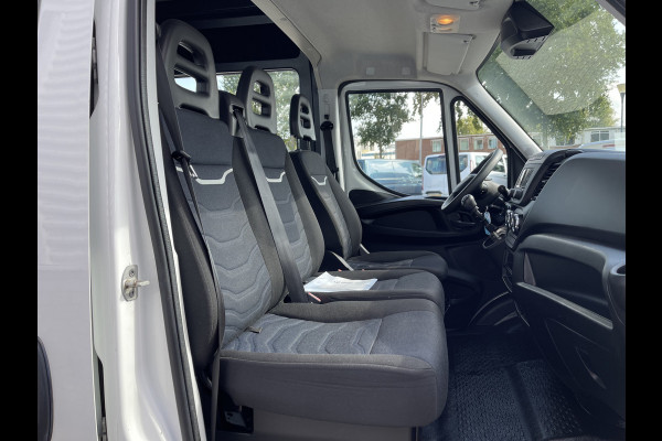 Iveco Daily 35S16V 2.3 410 L4H2 DC 7 persoons / ideaal voor motorsport camper / lease vanaf € 536 / mag 3500 kg trekken / climate control / euro 6 diesel / 270 graden achterdeuren !