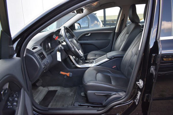 Volvo V70 D3 150PK Automaat Polar ACC | Xenon | Trekhaak | Leder | Standkachel | Stoelverwarming