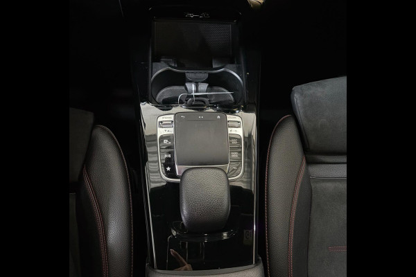 Mercedes-Benz CLA-Klasse 200 Advantage AMG-pakket Camera Mercedes-Benz CLA-Klasse 200 Advantage AMG-pakket Camera