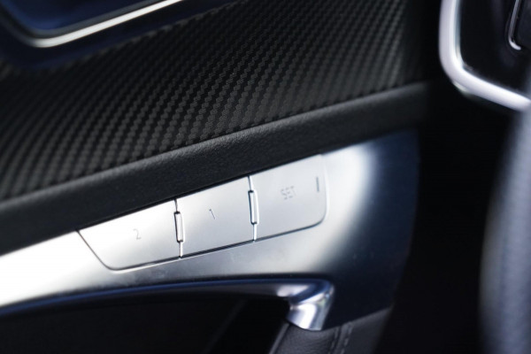 Audi RS6 Avant TFSI quattro / ABT uitlaat / RS dynamic pack / Vierwielsturing / 23 Inch LMV / Incl. BTW / Luchtvering / Pano / B&O