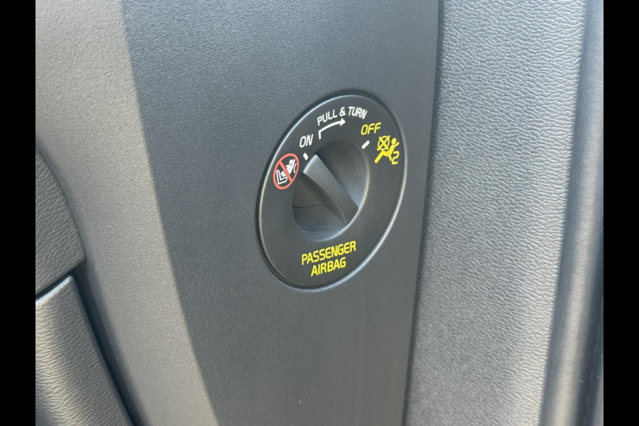Volvo XC40 1.5 T3 Business Pro 1e Eig. Clima Navigatie Adaptive cruise Carplay Elektrisch klep