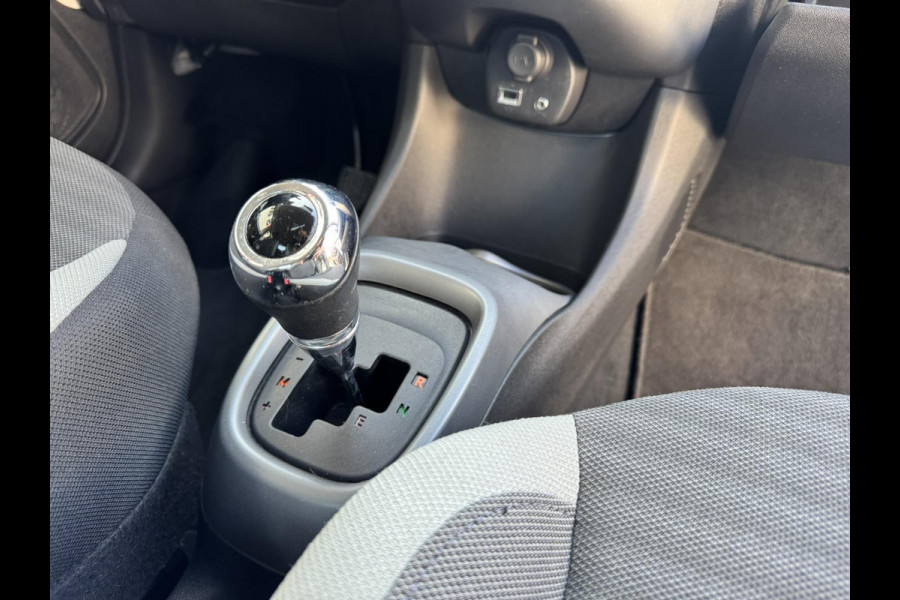 Toyota Aygo 1.0 VVT-i x-play Airco Achteruitrijcamera Apple Carplay / Android Auto Elektrisch bedienbare ramen