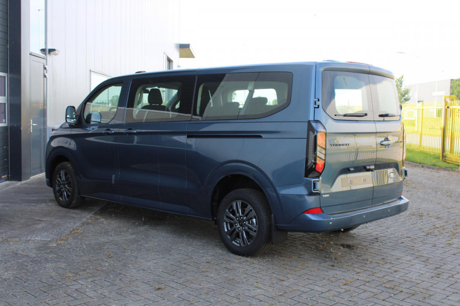 Ford Transit Custom 340 2.5 PHEV L2H1 Limited 233pk | Incl. BTW/BPM | Kombi | Dubbele zijschuifdeur | Privacy Glass | Inklapbare trekhaak | 17 inch lichtmetalen velgen | Driver Assistance Pack Premium | Verwarmbaar stuurwiel