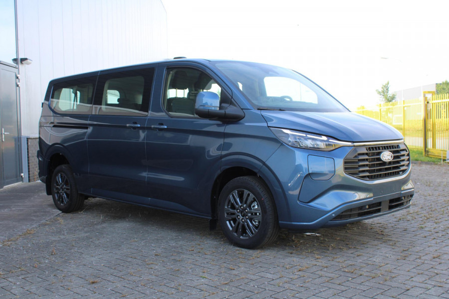 Ford Transit Custom 340 2.5 PHEV L2H1 Limited 233pk | Incl. BTW/BPM | Kombi | Dubbele zijschuifdeur | Privacy Glass | Inklapbare trekhaak | 17 inch lichtmetalen velgen | Driver Assistance Pack Premium | Verwarmbaar stuurwiel