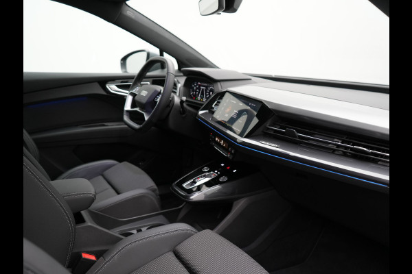Audi Q4 e-tron Sportback 35 2 x S Line 170pk Dealer O.H INCL BTW | Lederen Sportstoelen | 20"L.M | Apple Carplay | Black Optic | Sfeerverlichting | Virtual |