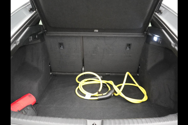 Audi Q4 e-tron Sportback 35 2 x S Line 170pk Dealer O.H INCL BTW | Lederen Sportstoelen | 20"L.M | Apple Carplay | Black Optic | Sfeerverlichting | Virtual |