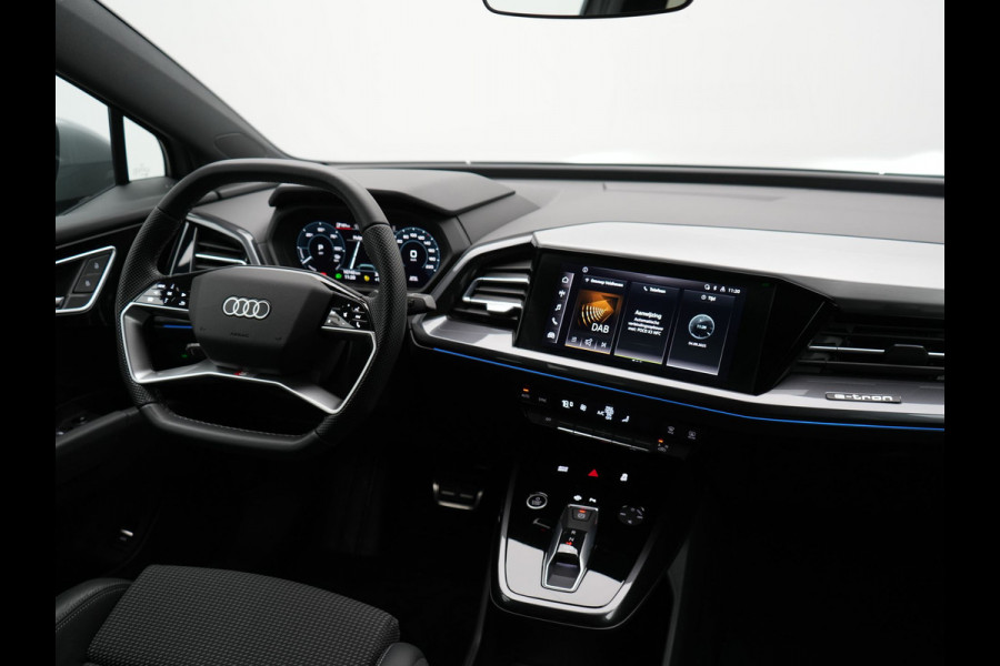 Audi Q4 e-tron Sportback 35 2 x S Line 170pk Dealer O.H INCL BTW | Lederen Sportstoelen | 20"L.M | Apple Carplay | Black Optic | Sfeerverlichting | Virtual |