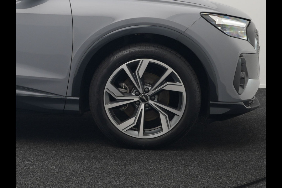 Audi Q4 e-tron Sportback 35 2 x S Line 170pk Dealer O.H INCL BTW | Lederen Sportstoelen | 20"L.M | Apple Carplay | Black Optic | Sfeerverlichting | Virtual |