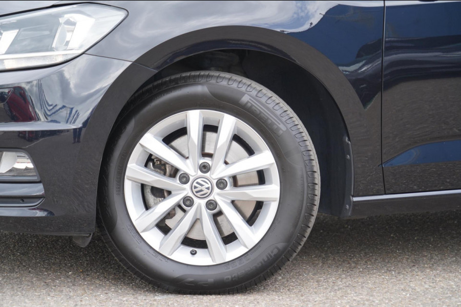 Volkswagen Touran 1.4 TSI Comfortline Business 7p / Navigatie / Camera / Trekhaak / 111dkm NAP / 2e Eigenaar