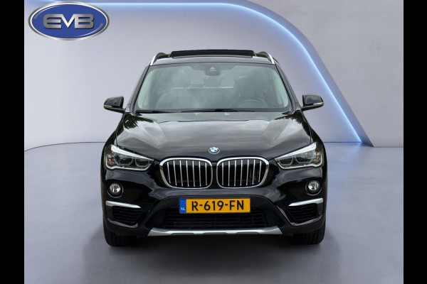 BMW X1 SDrive20i 192 pk High Executive, panoramadak, trekhaak, 1/2 lederen sportinterieur