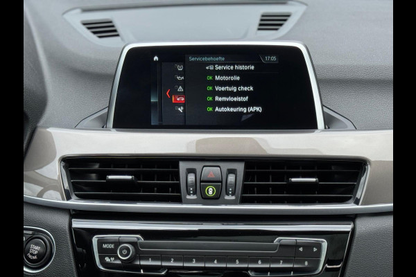 BMW X1 SDrive20i 192 pk High Executive, panoramadak, trekhaak, 1/2 lederen sportinterieur