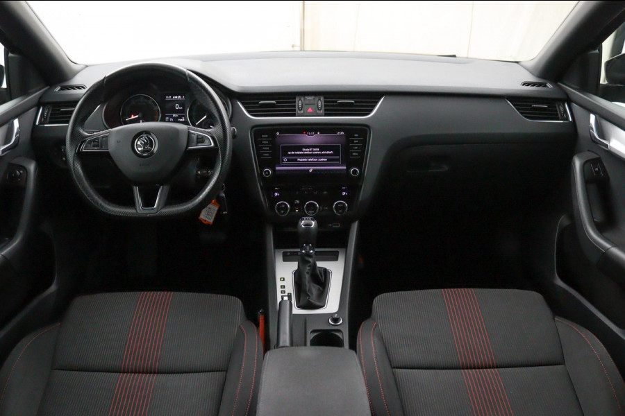 Škoda Octavia Combi 1.5 TSI SPORT*AUTOMAAT*CRUISE*CARPLAY*ECC*HAAK*NAV