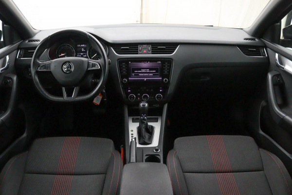 Škoda Octavia Combi 1.5 TSI SPORT*AUTOMAAT*CRUISE*CARPLAY*ECC*HAAK*NAV