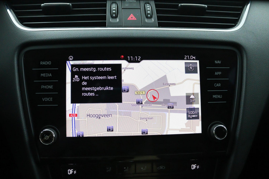 Škoda Octavia Combi 1.5 TSI SPORT*AUTOMAAT*CRUISE*CARPLAY*ECC*HAAK*NAV