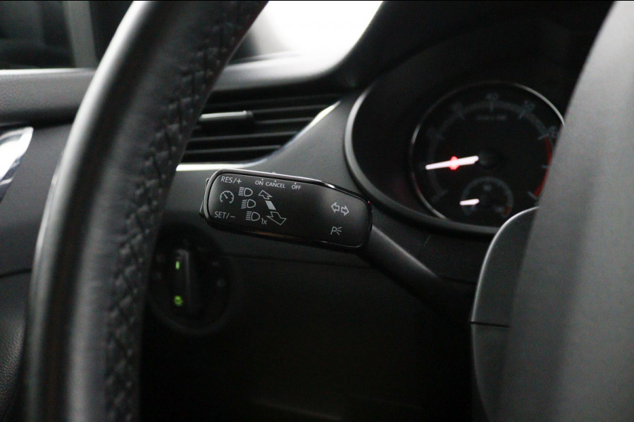 Škoda Octavia Combi 1.5 TSI SPORT*AUTOMAAT*CRUISE*CARPLAY*ECC*HAAK*NAV