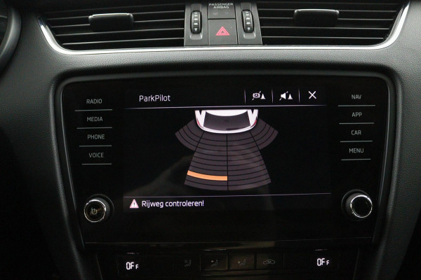 Škoda Octavia Combi 1.5 TSI SPORT*AUTOMAAT*CRUISE*CARPLAY*ECC*HAAK*NAV