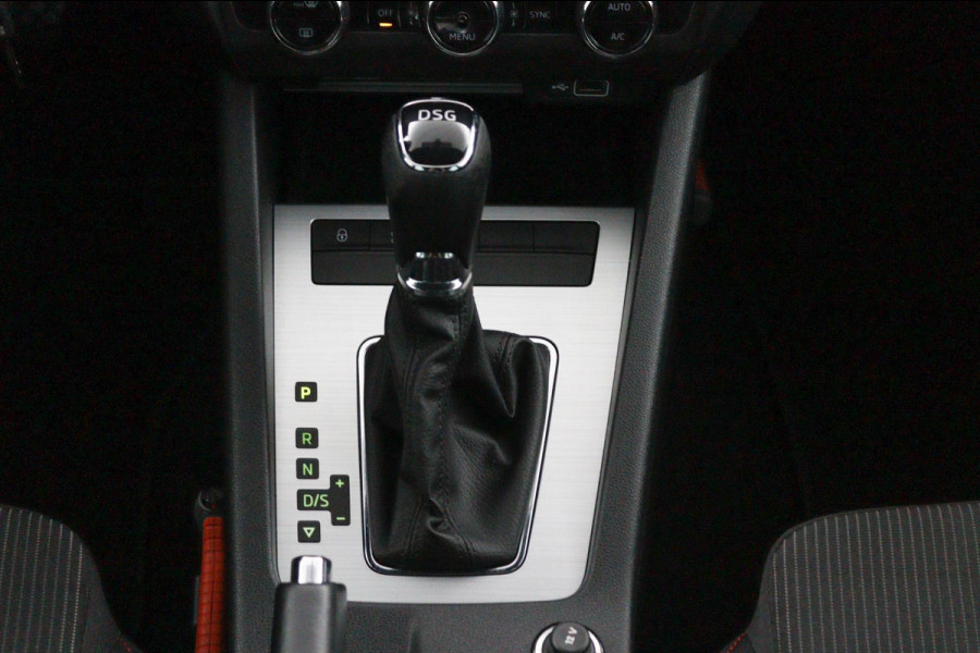 Škoda Octavia Combi 1.5 TSI SPORT*AUTOMAAT*CRUISE*CARPLAY*ECC*HAAK*NAV