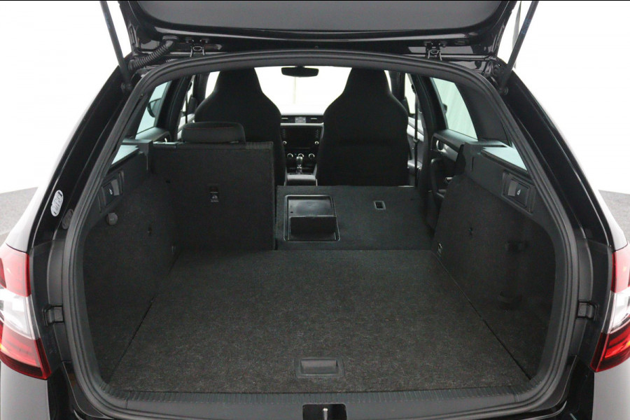 Škoda Octavia Combi 1.5 TSI SPORT*AUTOMAAT*CRUISE*CARPLAY*ECC*HAAK*NAV