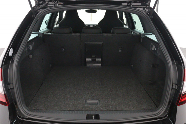 Škoda Octavia Combi 1.5 TSI SPORT*AUTOMAAT*CRUISE*CARPLAY*ECC*HAAK*NAV