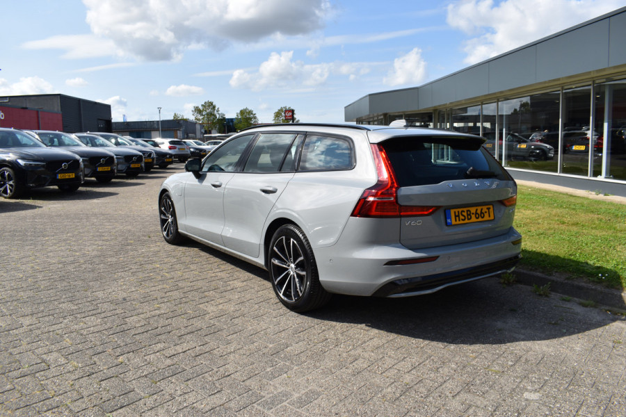 Volvo V60 T6 350PK Plug-in hybrid AWD Plus Dark ACC | Pilot Assist | Harman Kardon | 360 Camera | BLIS | Trekhaak | Stoel en Stuurwiel verwarming