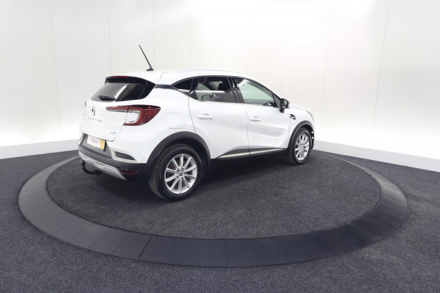 Renault Captur 1.6 E-Tech Plug-in Hybrid 160 Intens | Trekhaak | Camera | Navigatie | Parkeersensoren | Pack Winter