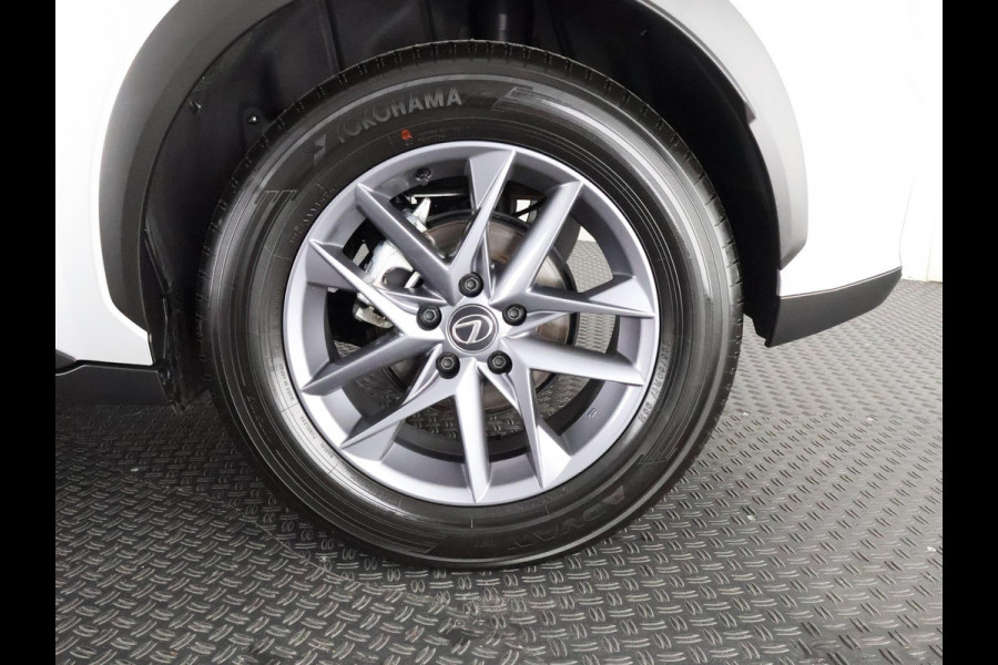 Lexus LBX BUSINESSLINE BI-TONE GARANTIE 2035 ! BI-TONE PRO LINE-PACK. BSM. PDC V+A STUUR/STOEL VERWARMING