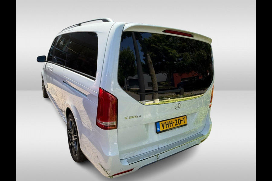 Mercedes-Benz V-Klasse 300d Lang DC Avantgarde AMG / Trekhaak / 360Camera / Leder / Burmester / Koelbox / Stoelventilatie + verwarming / 19'' / DAB / Dodehoek / Cruise Control