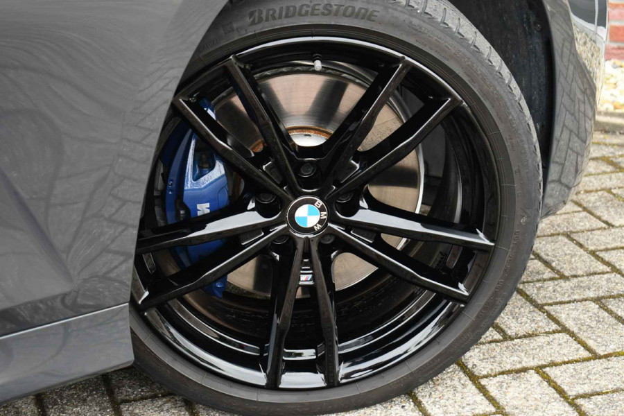 BMW 3 Serie Touring 330e xDrive M-Sport Pro LCI Dravitgrau Pano HUD el-zetels 19inch