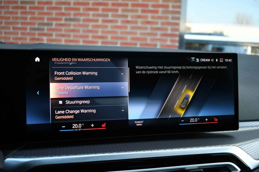 BMW 3 Serie Touring 330e xDrive M-Sport Pro LCI Dravitgrau Pano HUD el-zetels 19inch