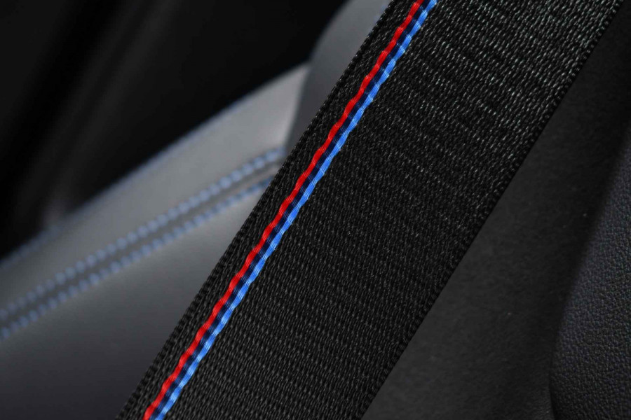 BMW 3 Serie Touring 330e xDrive M-Sport Pro LCI Dravitgrau Pano HUD el-zetels 19inch