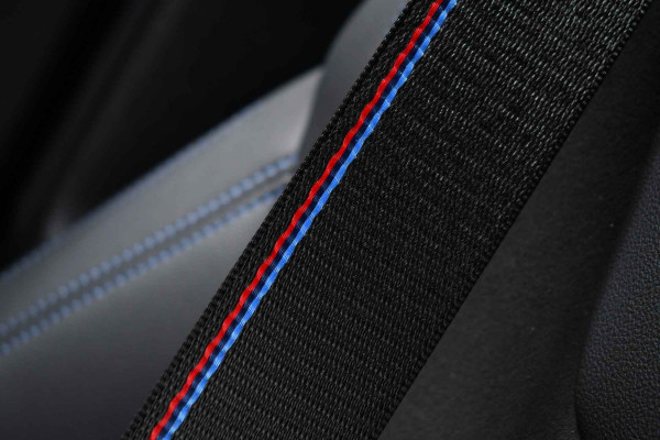 BMW 3 Serie Touring 330e xDrive M-Sport Pro LCI Dravitgrau Pano HUD el-zetels 19inch