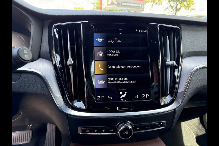 Volvo V60 2.0 T6 Recharge AWD Business Pro/leer/trekhaak/camera/navi/orig ned