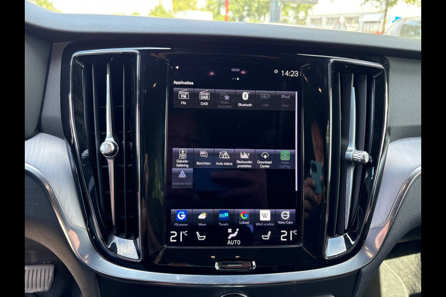 Volvo V60 2.0 T6 Recharge AWD Business Pro/leer/trekhaak/camera/navi/orig ned