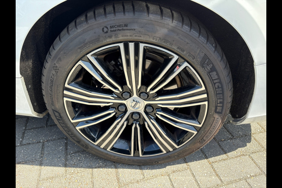 Volvo V60 2.0 T6 Recharge AWD Business Pro/leer/trekhaak/camera/navi/orig ned