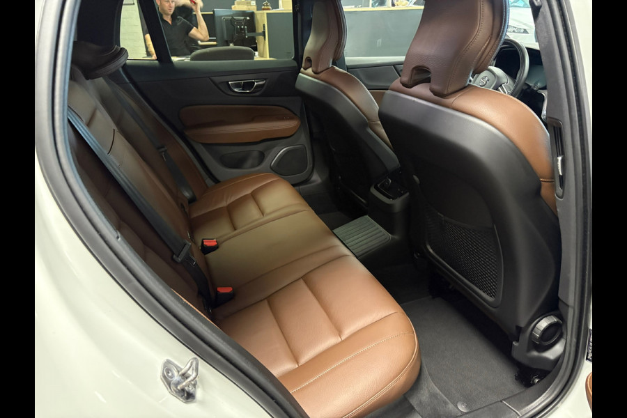 Volvo V60 2.0 T6 Recharge AWD Business Pro/leer/trekhaak/camera/navi/orig ned