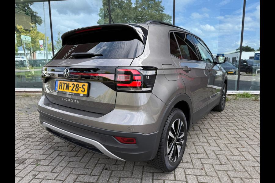 Volkswagen T-Cross 1.0 TSI Life United - Camera - Parkeerhulp - Climate - Navi - Cruise
