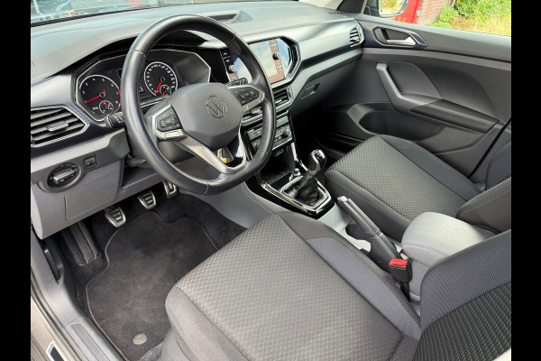 Volkswagen T-Cross 1.0 TSI Life United - Camera - Parkeerhulp - Climate - Navi - Cruise