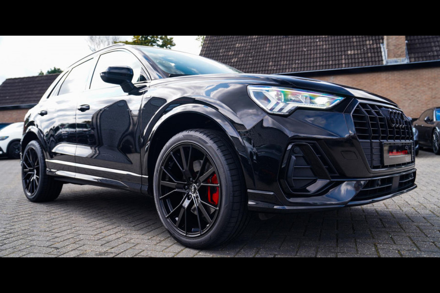 Audi Q3 45 TFSI e Business Edition | Sonos | Camera | Stuurwielverwarming
