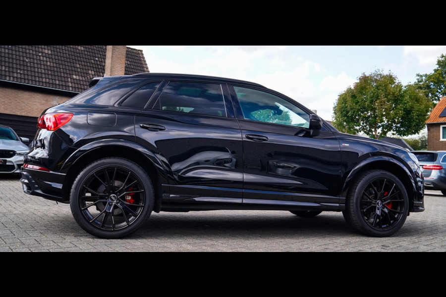Audi Q3 45 TFSI e Business Edition | Sonos | Camera | Stuurwielverwarming