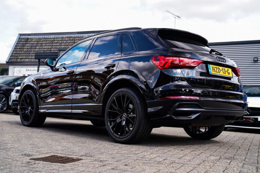 Audi Q3 45 TFSI e Business Edition | Sonos | Camera | Stuurwielverwarming
