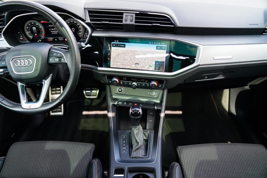 Audi Q3 45 TFSI e Business Edition | Sonos | Camera | Stuurwielverwarming