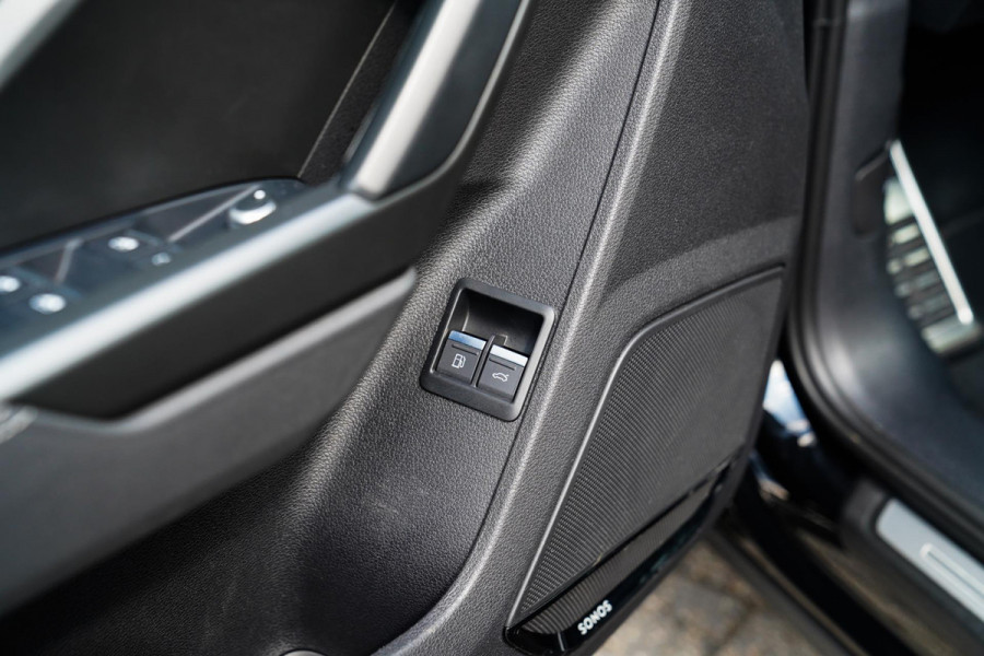 Audi Q3 45 TFSI e Business Edition | Sonos | Camera | Stuurwielverwarming