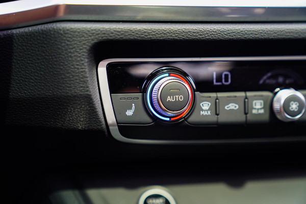 Audi Q3 45 TFSI e Business Edition | Sonos | Camera | Stuurwielverwarming