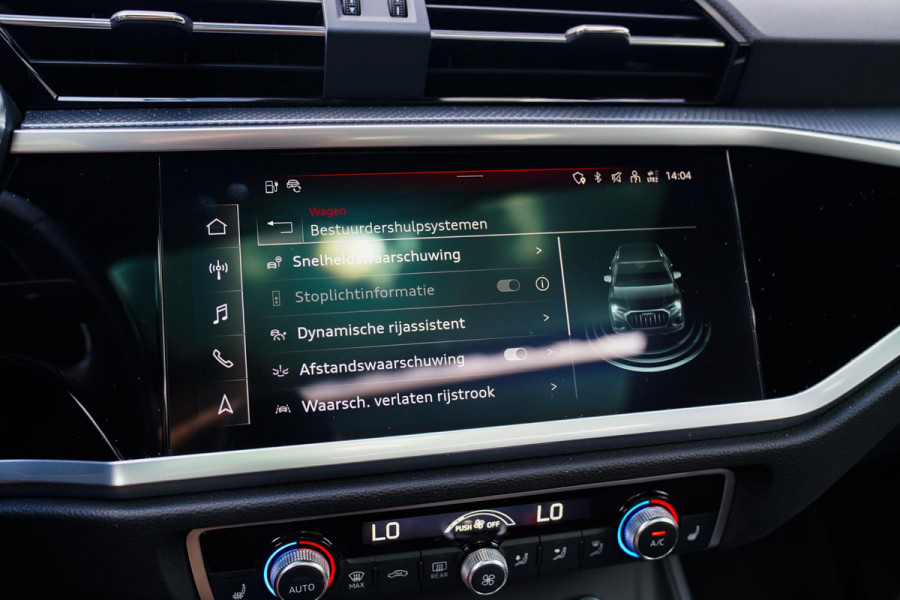 Audi Q3 45 TFSI e Business Edition | Sonos | Camera | Stuurwielverwarming