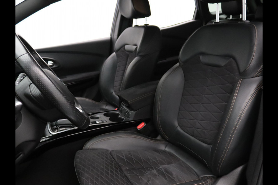 Renault Kadjar 160pk TCe Black Edition Automaat Camera | Cruise | Navi | Parkeersens. v+a | Stoelverw. | Trekhaak