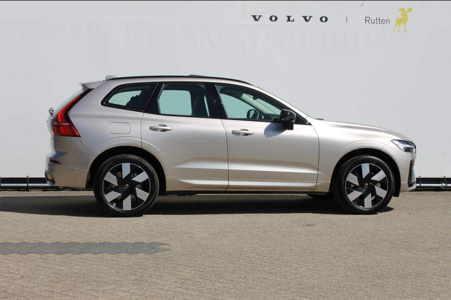 Volvo XC60 T6 350PK Autm. Plug-in hybrid AWD Ultra Dark Head-Up display / Panoramisch schuif-kanteldak / 360graden rondom zichtcamera / lederen bekleding / 20" lichtmetalen velgen