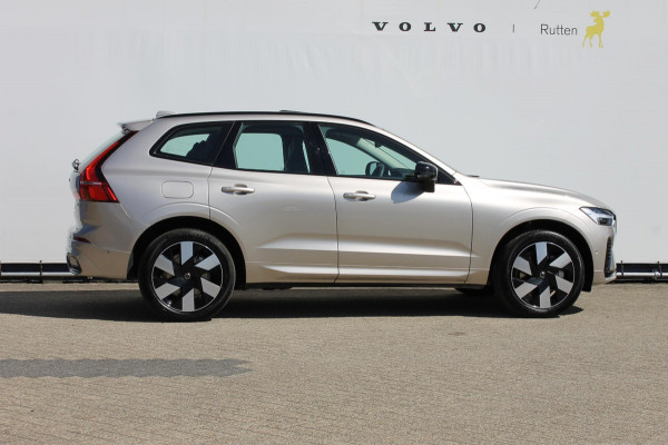 Volvo XC60 T6 350PK Autm. Plug-in hybrid AWD Ultra Dark Head-Up display / Panoramisch schuif-kanteldak / 360graden rondom zichtcamera / lederen bekleding / 20" lichtmetalen velgen