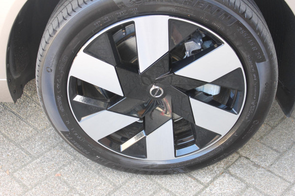 Volvo XC60 T6 350PK Autm. Plug-in hybrid AWD Ultra Dark Head-Up display / Panoramisch schuif-kanteldak / 360graden rondom zichtcamera / lederen bekleding / 20" lichtmetalen velgen
