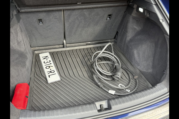 Audi Q4 e-tron 35 Launch edition Advanced 55 kWh | SOH 93% | Trekhaak | Apple carplay | 20''Inch